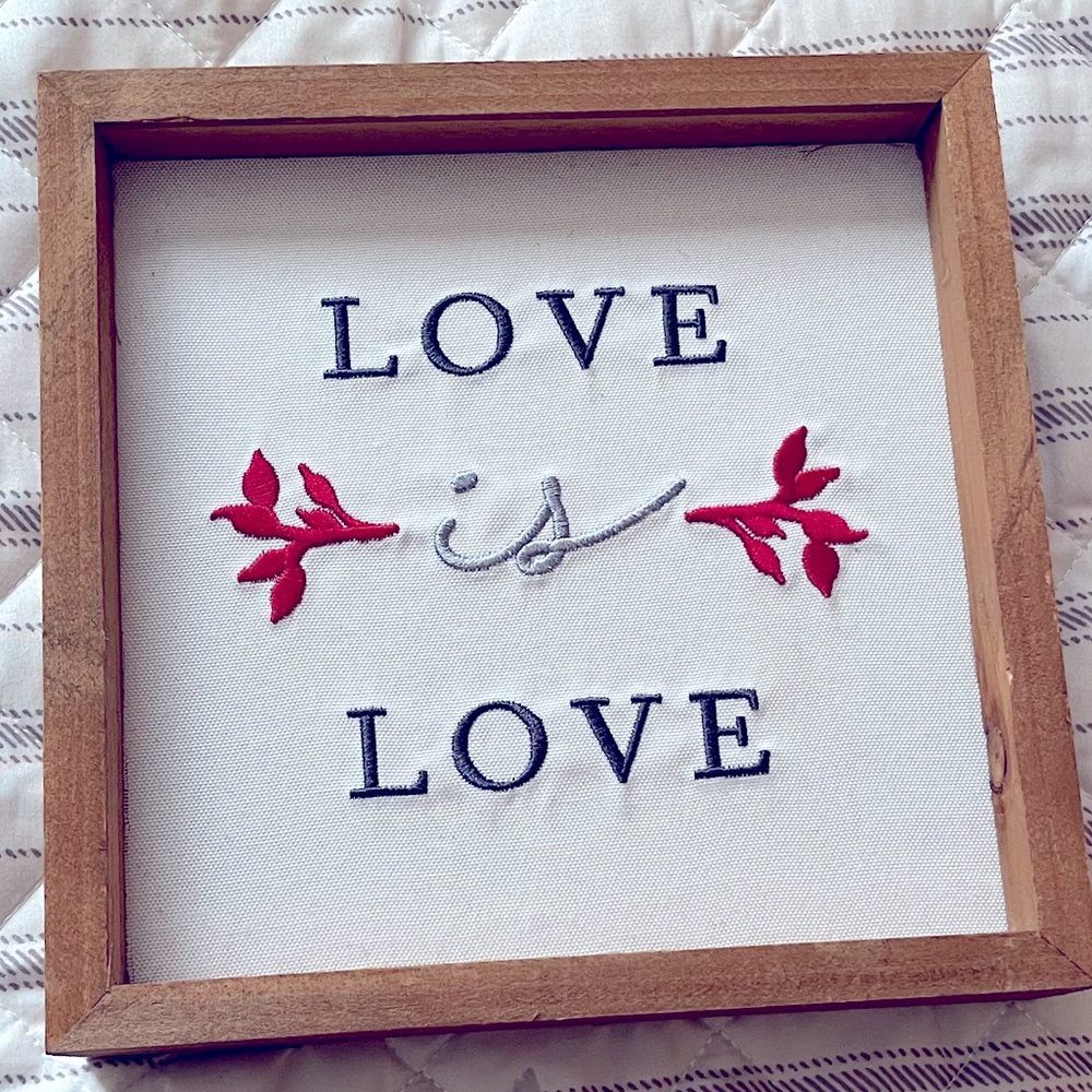 NWT Love Decor
